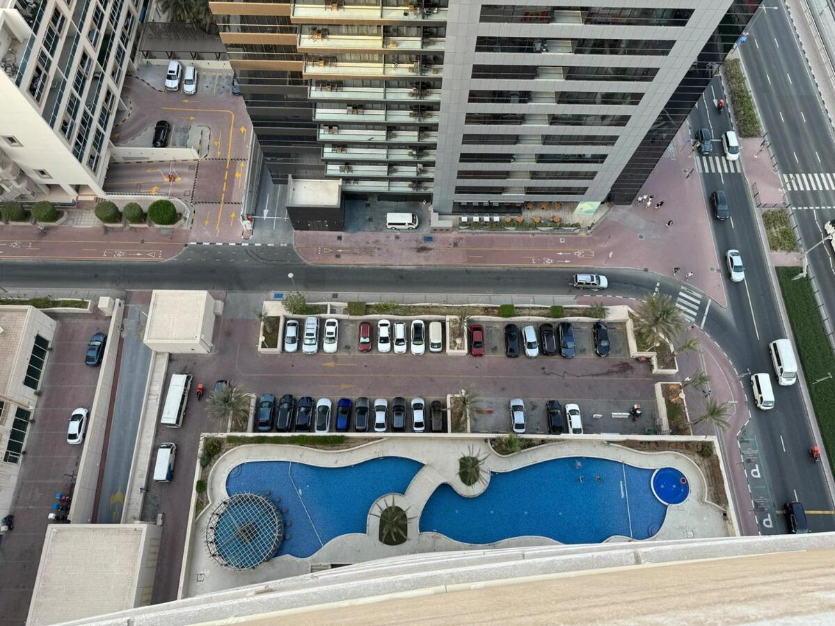 1 Bedroom In Marina Opp Dmcc Metro Station Apartment