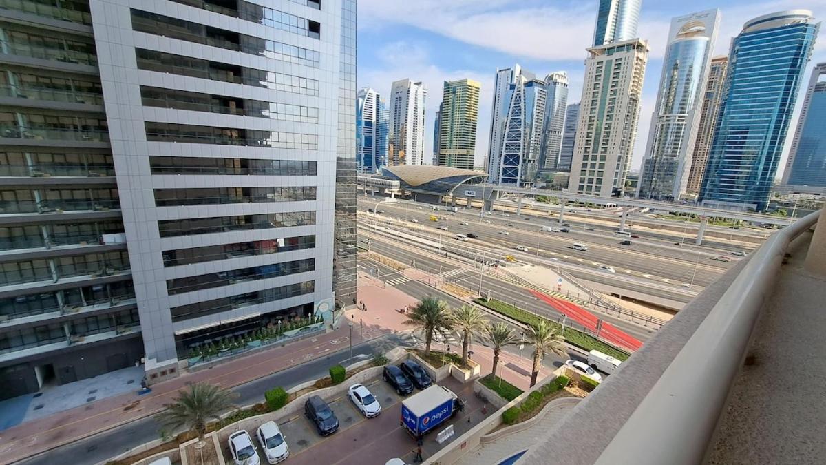 1 Bedroom In Marina Opp Dmcc Metro Station